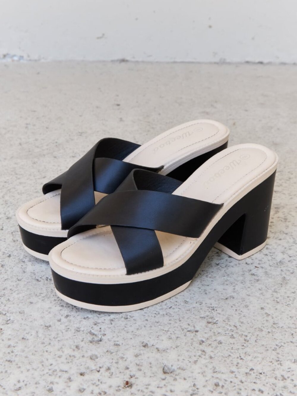 Black & White Crisscross Platform Sandals | Chunky Block Heels